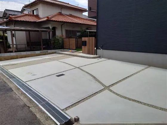 庭を駐車場に作り替えた例