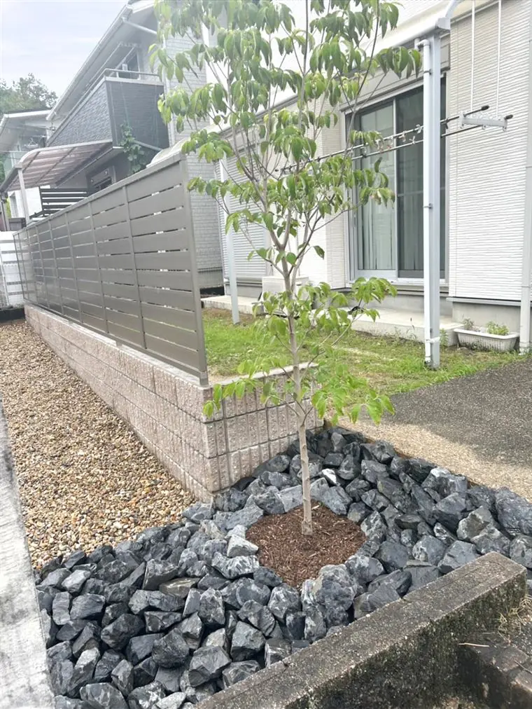 化粧ブロックとロックガーデン