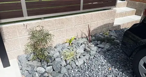 フェンス・芝・植栽・目隠しの施工事例（4枚目）