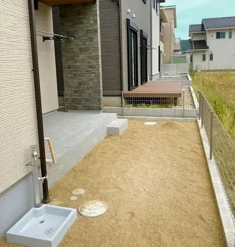 間としっかり区のアプローチ・駐車場・土間の施工事例（4枚目）