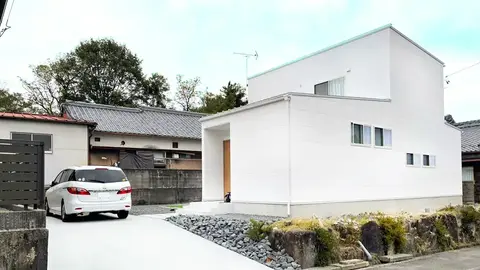岐阜県のアプローチ・駐車場・土間・芝・植栽の施工事例（2枚目）