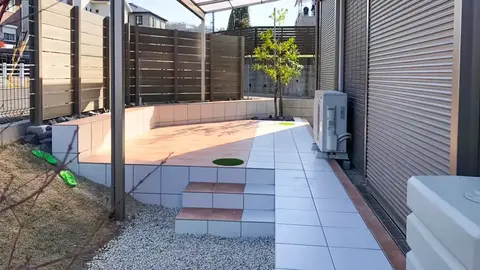 デッキ・テラス・タイル・石張りの施工事例（3枚目）