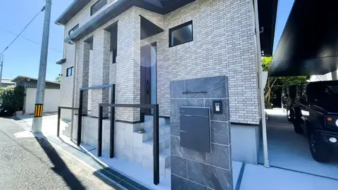 カーポート・門柱・門塀の施工事例（2枚目）