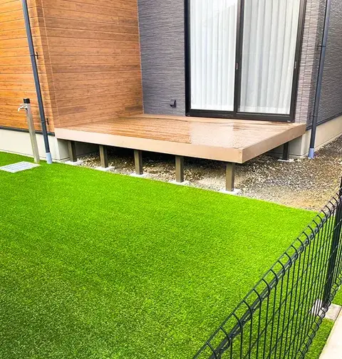 長野県のデッキ・テラス・芝・植栽の施工事例（3枚目）