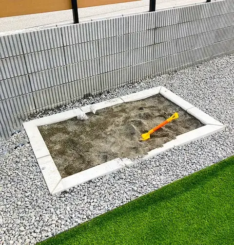 長野県のカーポート・デッキ・テラス・芝・植栽の施工事例（3枚目）