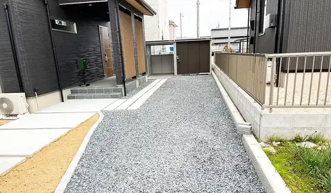 三重県の門柱・門塀・駐車場・土間の施工事例（2枚目）
