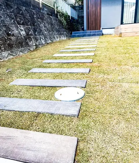兵庫県のアプローチ・デッキ・テラス・タイル・石張りの施工事例（3枚目）