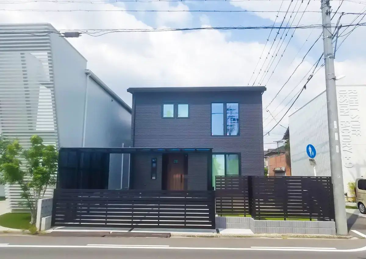 愛知県のカーポートの施工事例(1枚目)