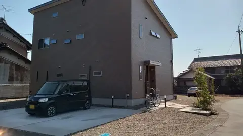 アプローチ・駐車場・土間・デッキ・テラスの施工事例（4枚目）