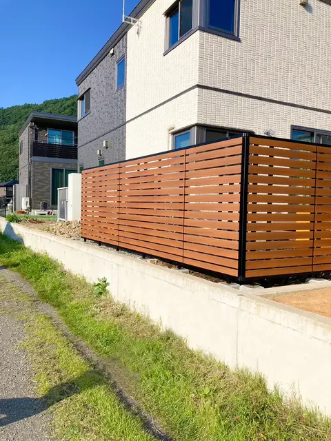 長野県のフェンス・目隠しの施工事例（2枚目）