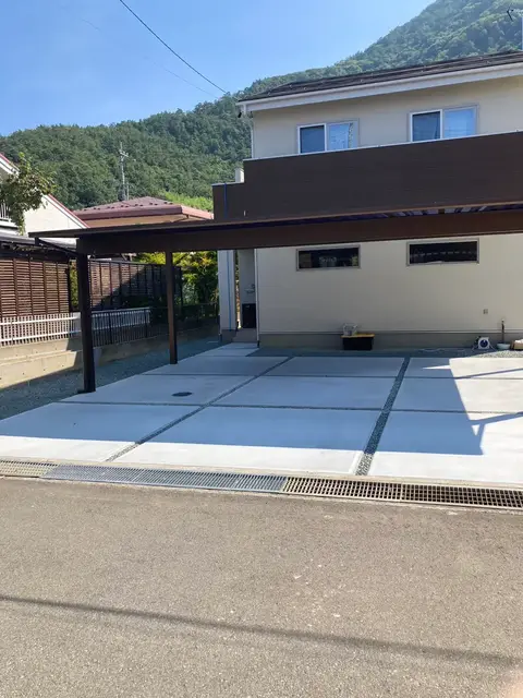 長野県のカーポート・駐車場・土間の施工事例（2枚目）