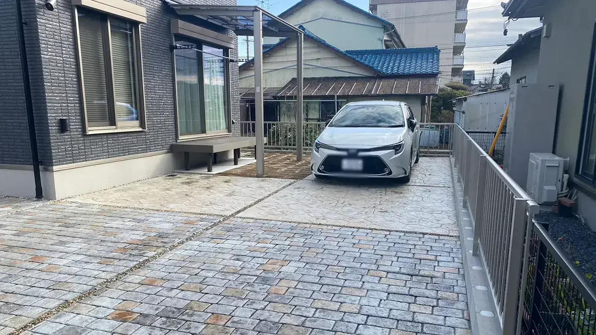 愛知県のフェンス・駐車場・土間の施工事例(1枚目)
