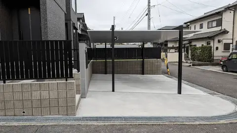 三重県のデッキ・テラス・芝・植栽・タイル・石張りの施工事例（5枚目）