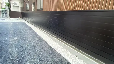 長野県のフェンスの施工事例（2枚目）