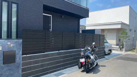 愛知県のカーポート・フェンス・デッキ・テラスの施工事例（2枚目）