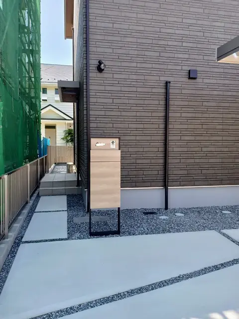 カーポート・フェンス・門柱・門塀の施工事例（3枚目）