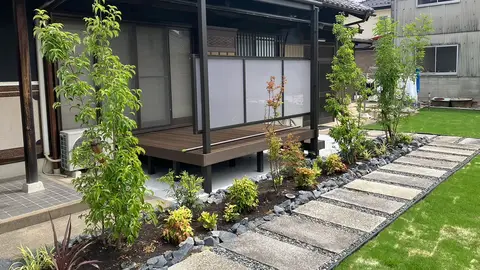 愛知県のアプローチ・デッキ・テラスの施工事例（3枚目）