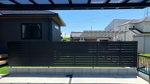 デッキ・テラス・芝・植栽の施工事例（4枚目）