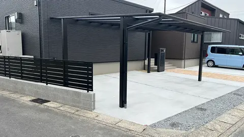 三重県のカーポート・芝・植栽の施工事例（2枚目）