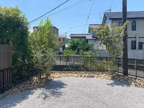 岐阜県の芝・植栽の施工事例（2枚目）