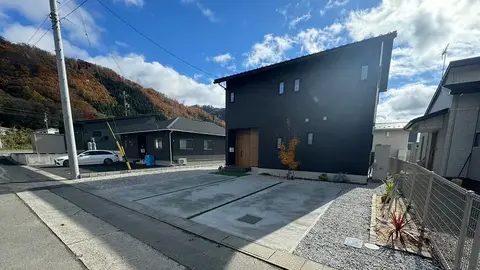 長野県のデッキ・テラス・芝・植栽の施工事例（7枚目）
