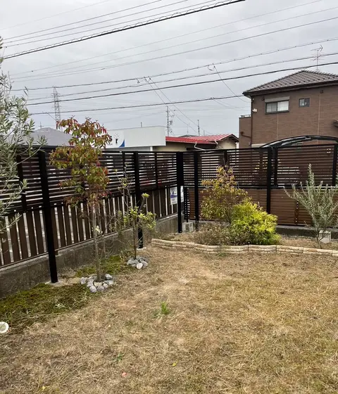 愛知県のフェンスの施工事例（3枚目）