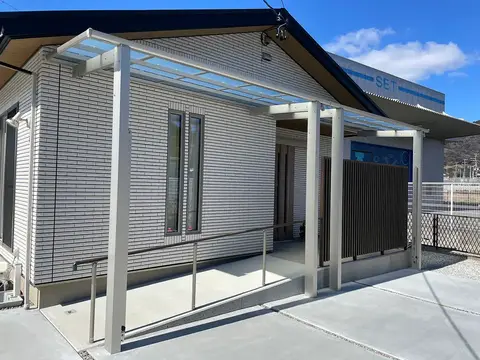 愛知県の駐車場・土間・芝・植栽の施工事例(2枚目)