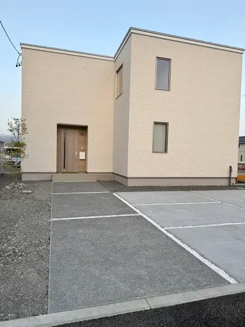 長野県のアプローチ・駐車場・土間の施工事例（2枚目）