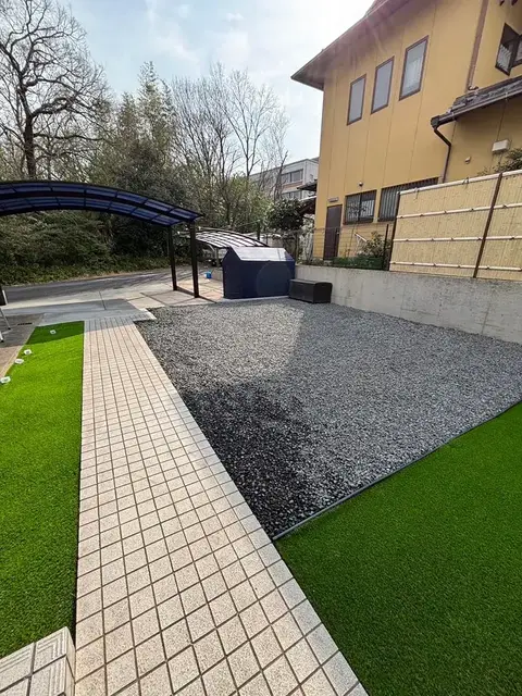 愛知県の駐車場・土間・芝・植栽の施工事例（3枚目）