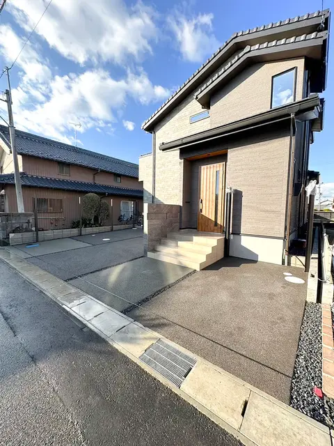 愛知県のサイクルポート・デッキ・テラスの施工事例