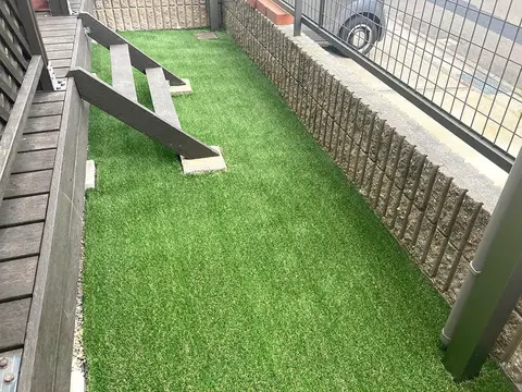 岐阜県のカーポート・デッキ・テラスの施工事例（4枚目）