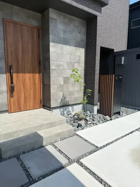 岐阜県のカーポート・デッキ・テラス・タイル・石張りの施工事例（4枚目）