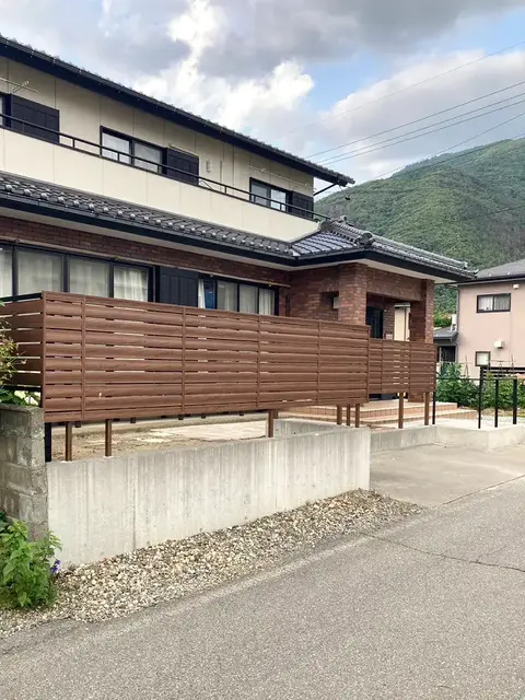 長野県のフェンス・目隠しの施工事例（3枚目）