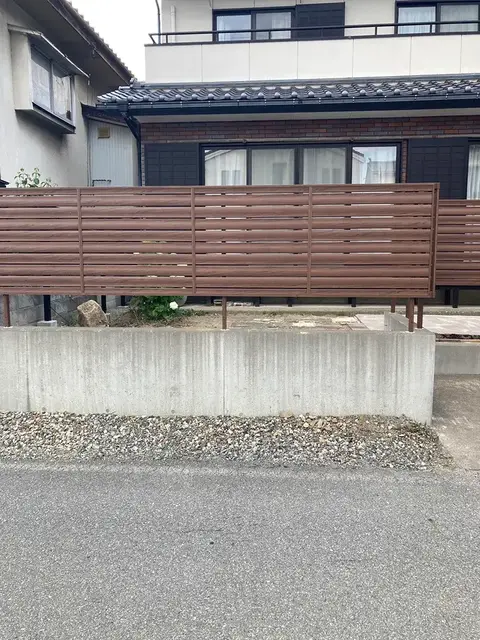 長野県のフェンス・目隠しの施工事例（4枚目）
