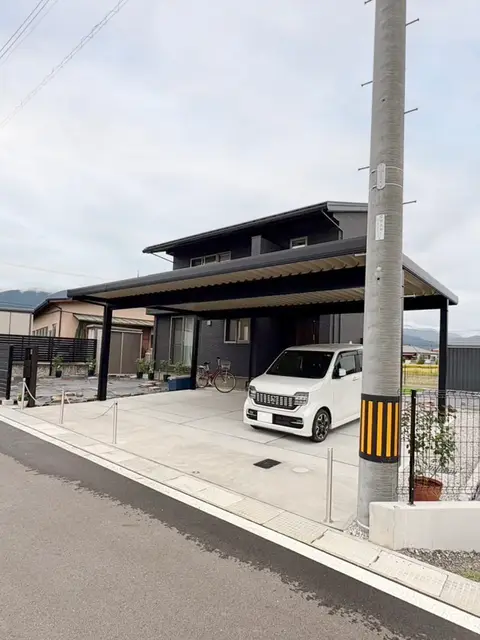 長野県のカーポート・フェンスの施工事例（2枚目）